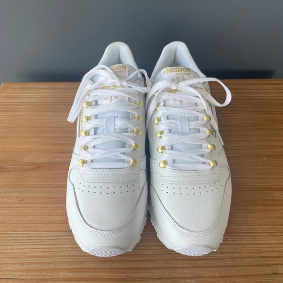 Reebok Classics - white and gold - Picture 3 of 4